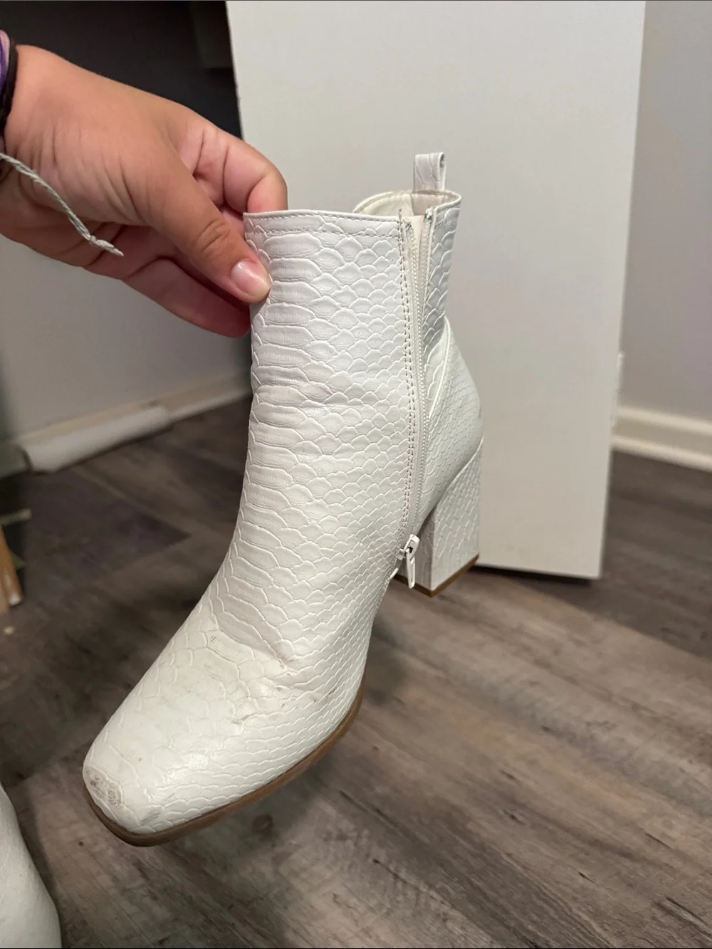 Pierre Dumas White Textured Ankle Booties